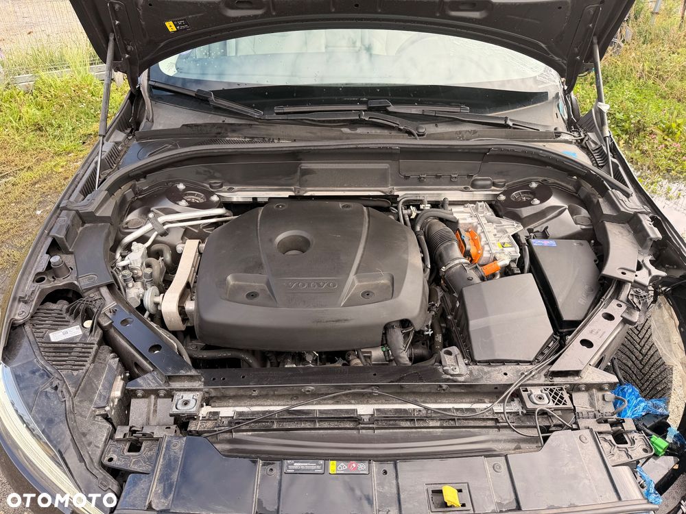 Volvo XC 60 T6 Plug-In Hybrid AWD Plus Bright - 17
