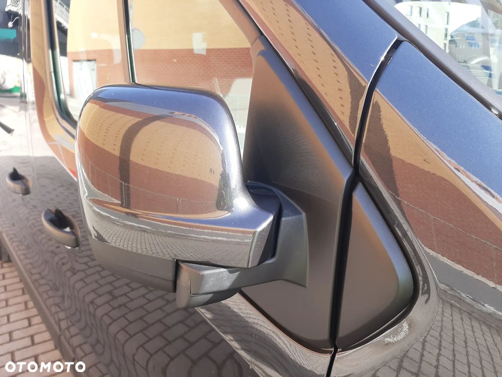 Renault Trafic 2.0 dCi EDC - 33