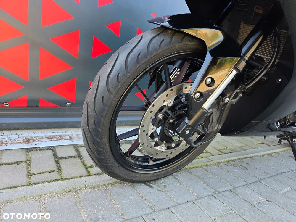 Yamaha YZF - 14