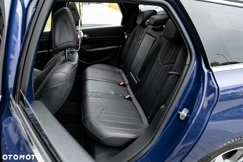 Peugeot 308 1.2 PureTech GT S&S EAT8 - 6