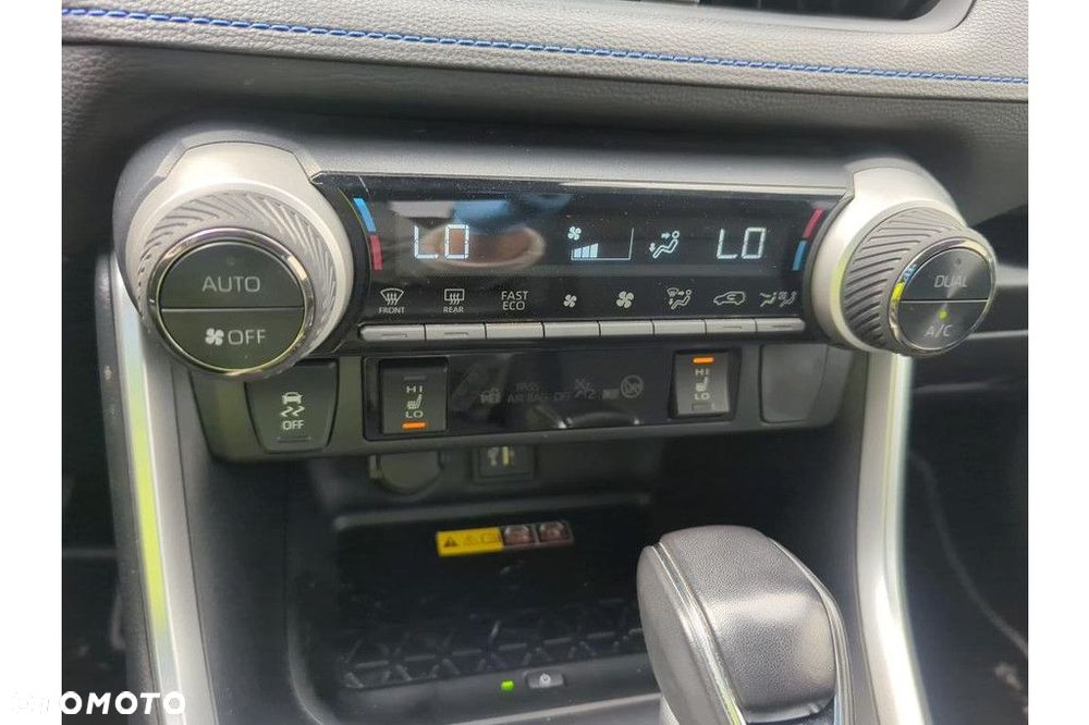 Toyota RAV4 - 9