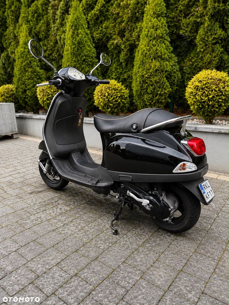 Piaggio Vespa - 4
