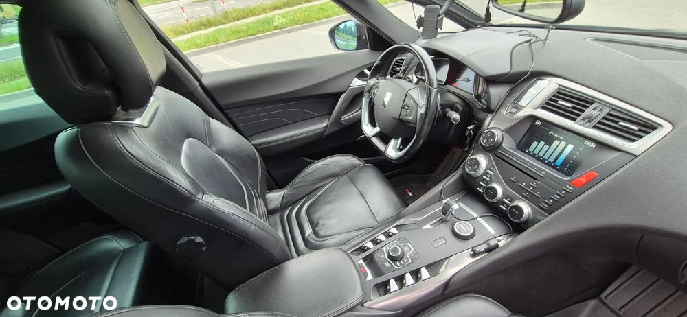 Citroën DS5 2.0 HDi Hybrid4 SoChic MCP - 11