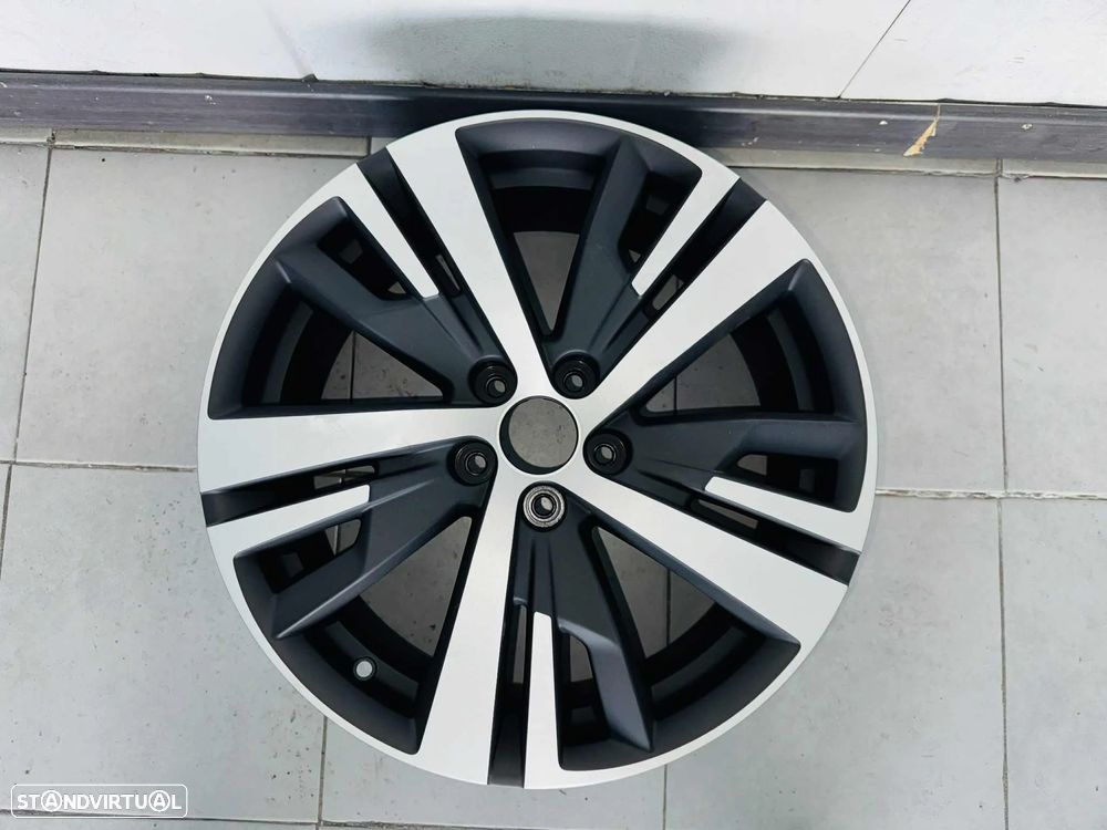 Jante Peugeot 3008 / Peugeot 5008 R18 - J10 - 1