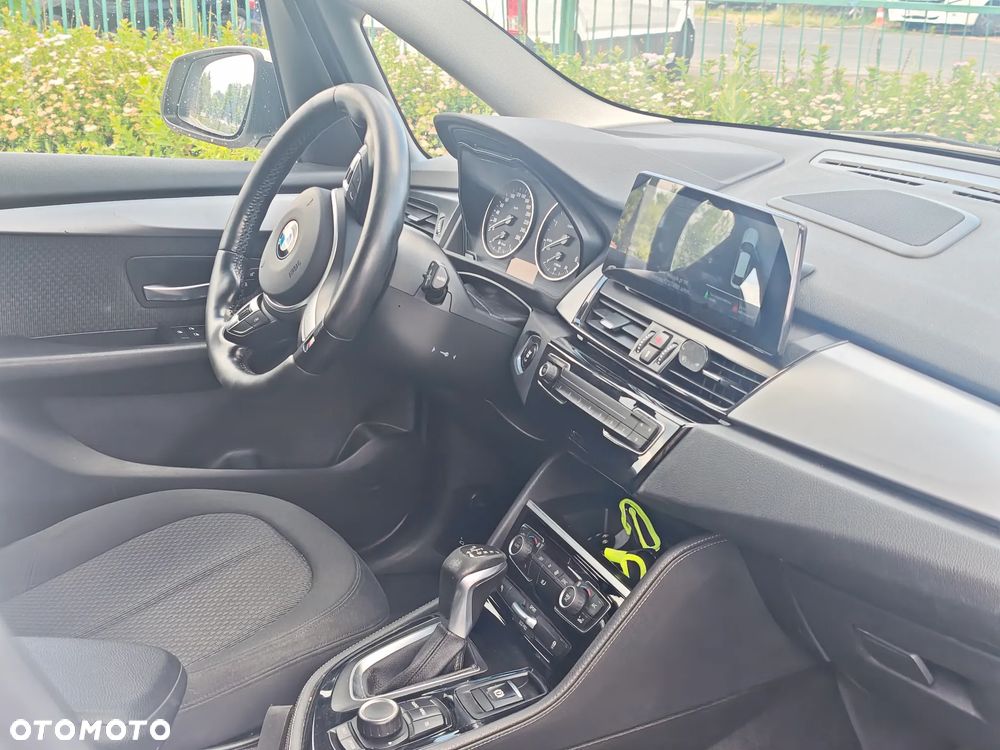 BMW Seria 2 220d xDrive Sport-Aut - 10