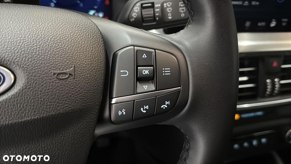 Ford Focus 1.0 EcoBoost mHEV Titanium X - 26