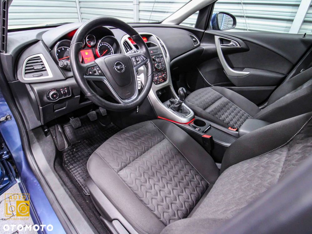 Opel Astra 1.4 T Cosmo - 17