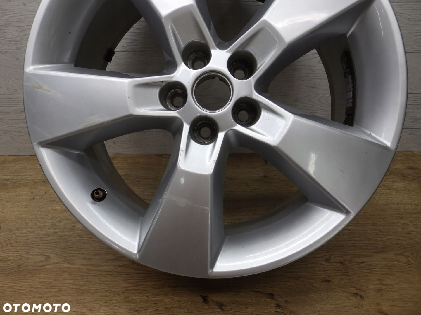 Felga Chevrolet Trax Opel Mokka 18x7.0J Et38 5x105 - 4