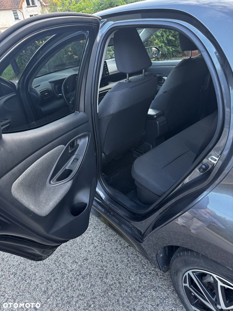 Toyota Yaris - 11
