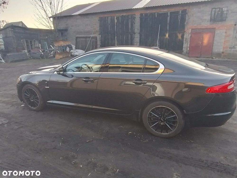 Jaguar XF 3.0 V6 Luxury - 5
