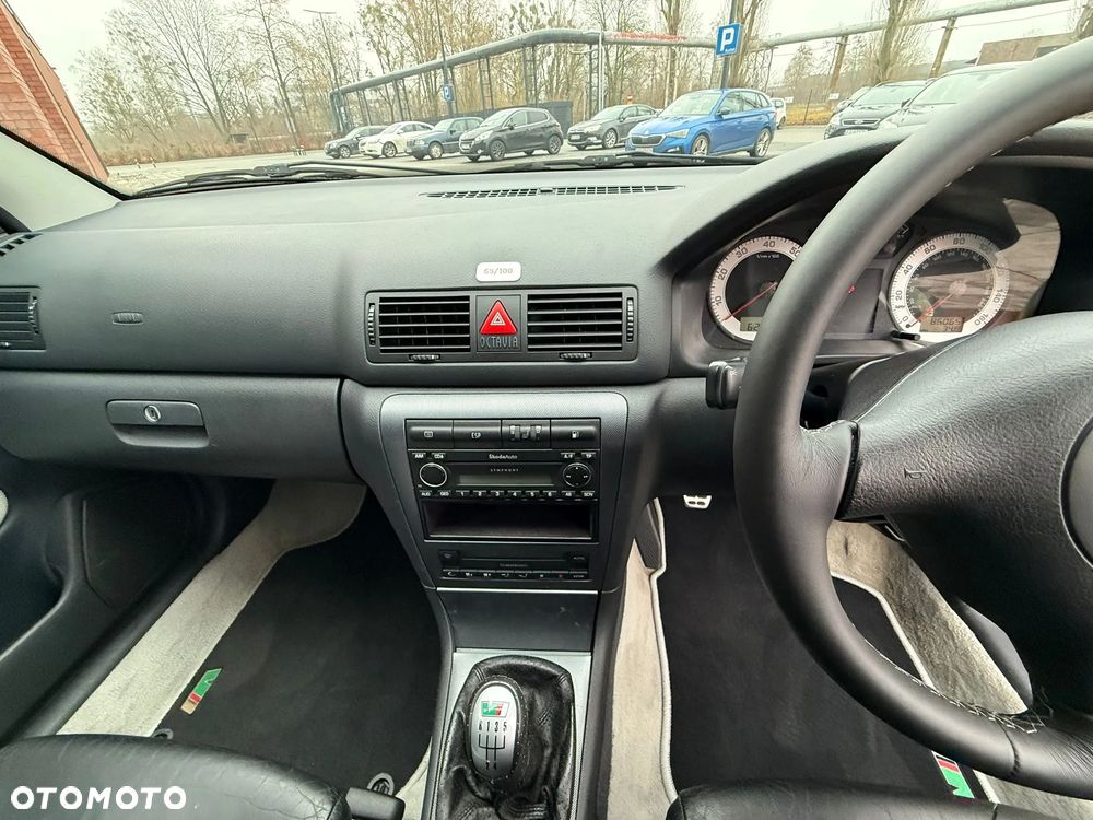 Skoda Octavia 1.8 T RS - 7