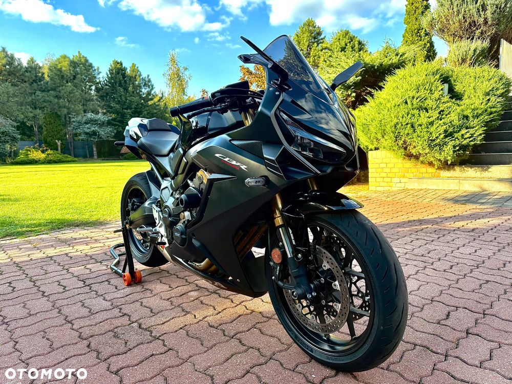 Honda CBR - 1