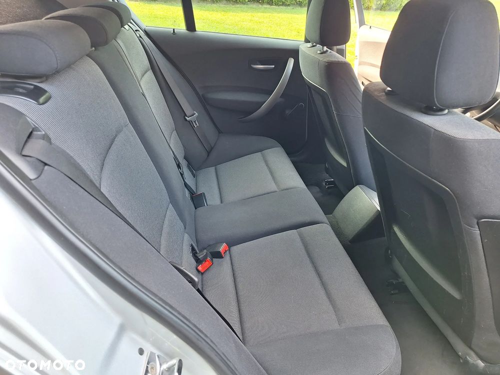 BMW Seria 1 - 24