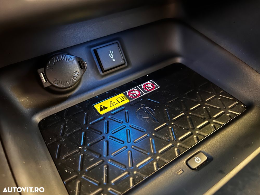 Toyota RAV4 2.5 Hybrid VVT-iE 4x4 Luxury - 32