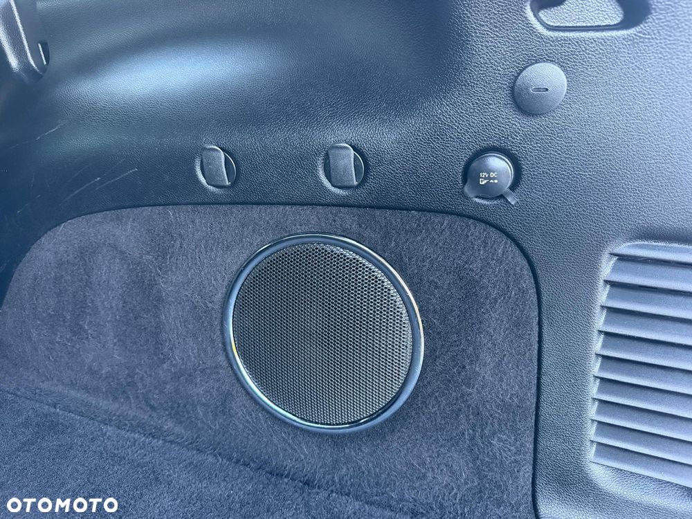 Jeep Grand Cherokee - 26