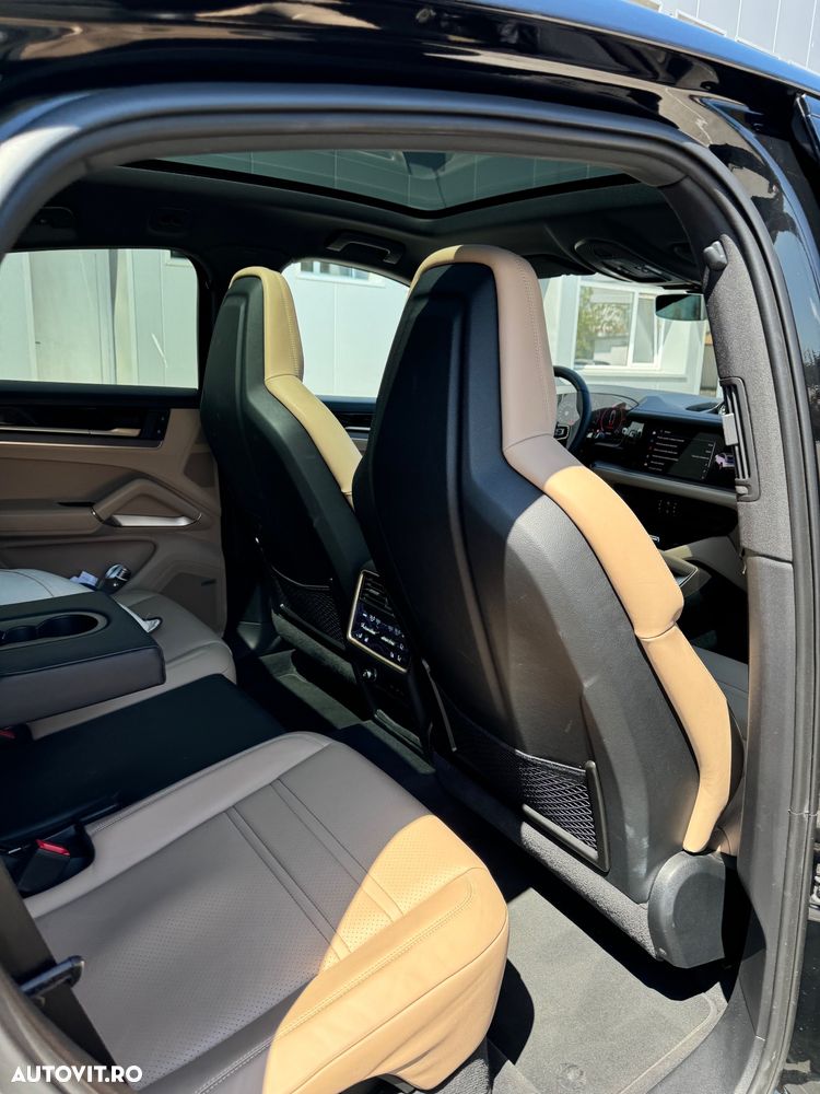 Porsche Cayenne Coupe Black Edition - 26