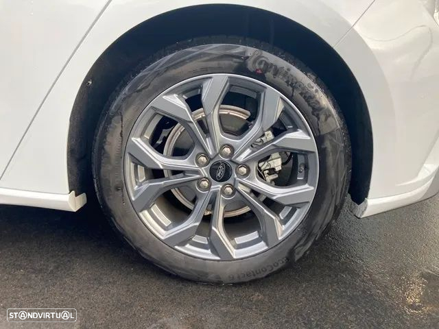 Ford Focus 1.0 EcoBoost MHEV ST-Line - 12