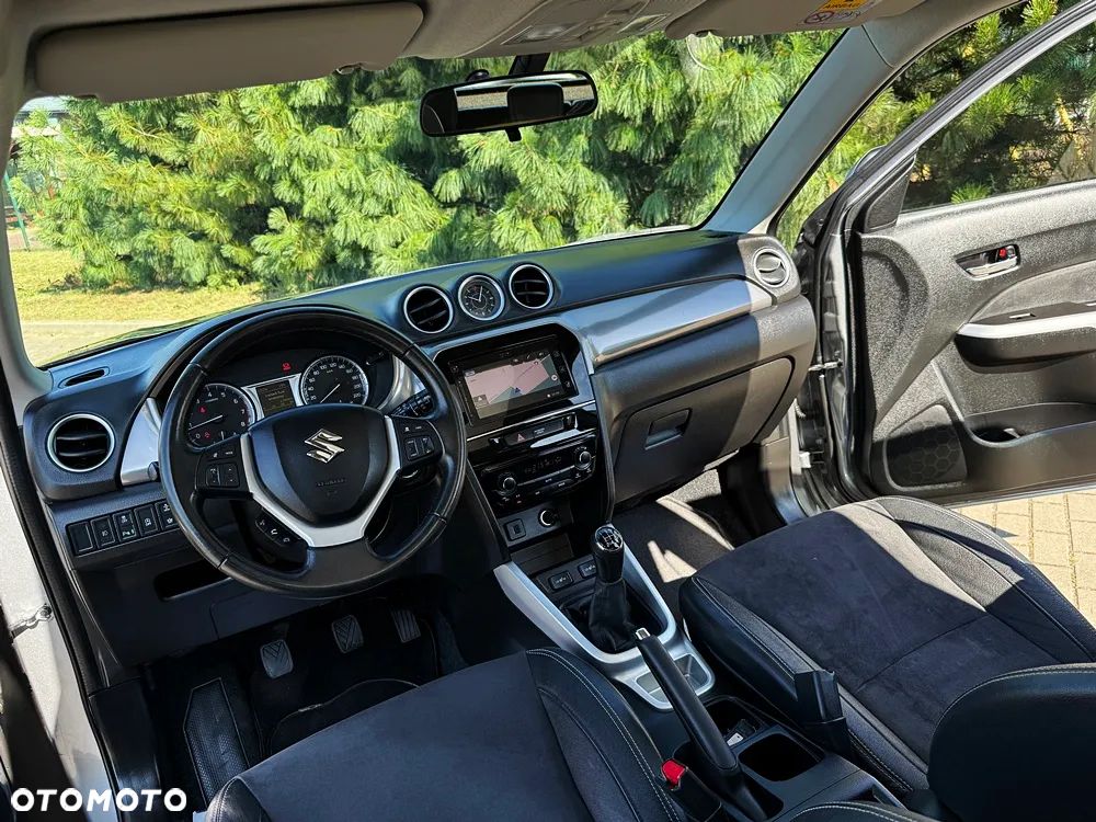 Suzuki Vitara 1.6 Premium 2WD - 35