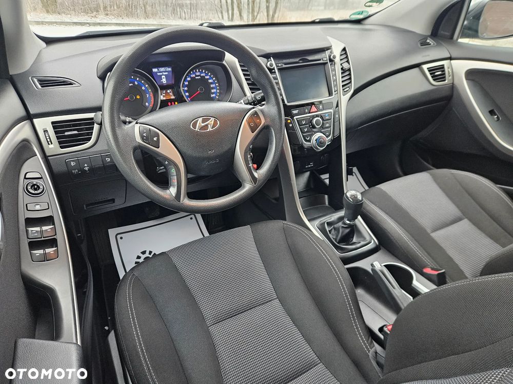 Hyundai i30 1.4 Fifa World Cup Edition - 9