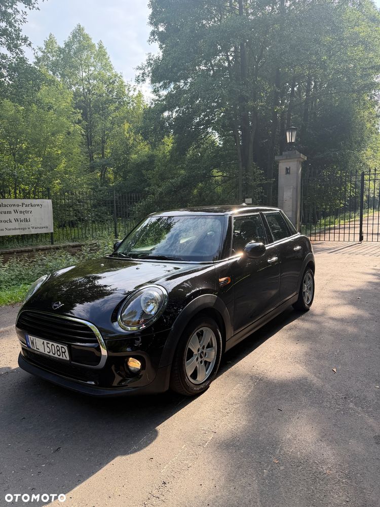 MINI Cooper Standard - 2