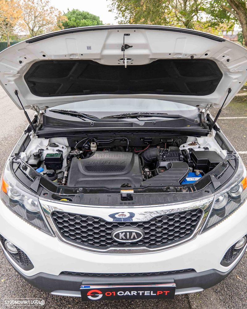 Kia Sorento 2.0 CRDi TX Tecto Panorâmico - 39