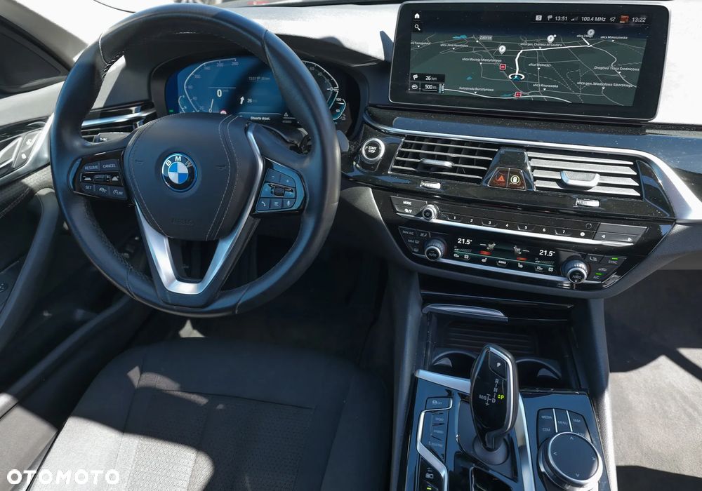 BMW Seria 5 530e sport - 19