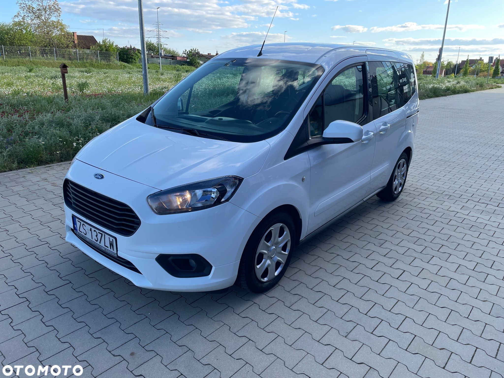 Ford Tourneo Courier 1.5 TDCi Trend - 1