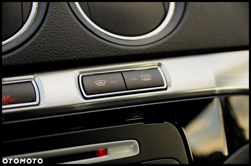 Ford S-Max 2.0 TDCi DPF Titanium X - 29