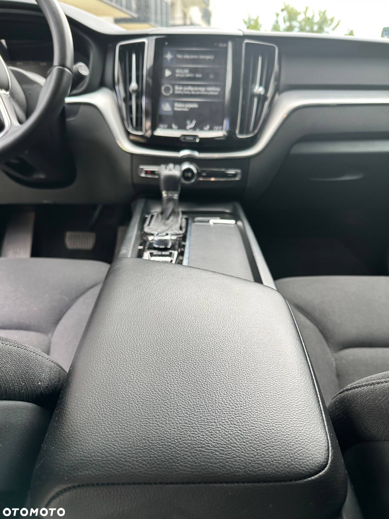 Volvo XC 60 T4 Momentum - 21