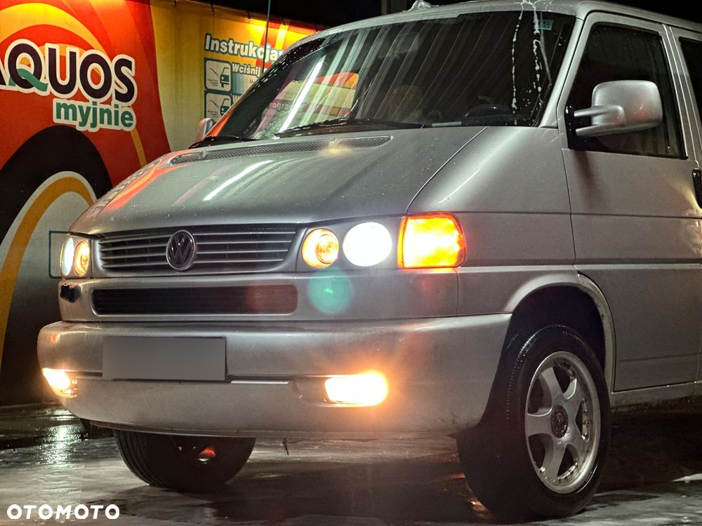 Volkswagen Caravelle - 13