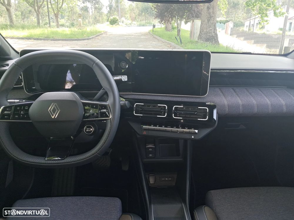 Renault 5 E-Tech 52 kWh Iconic Cinq Autonomia Conforto - 17
