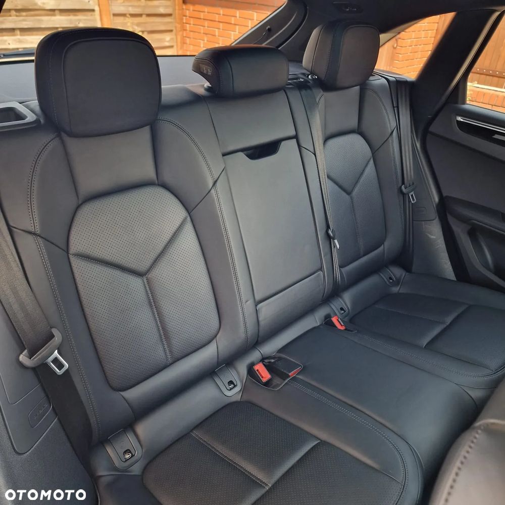 Porsche Macan - 16