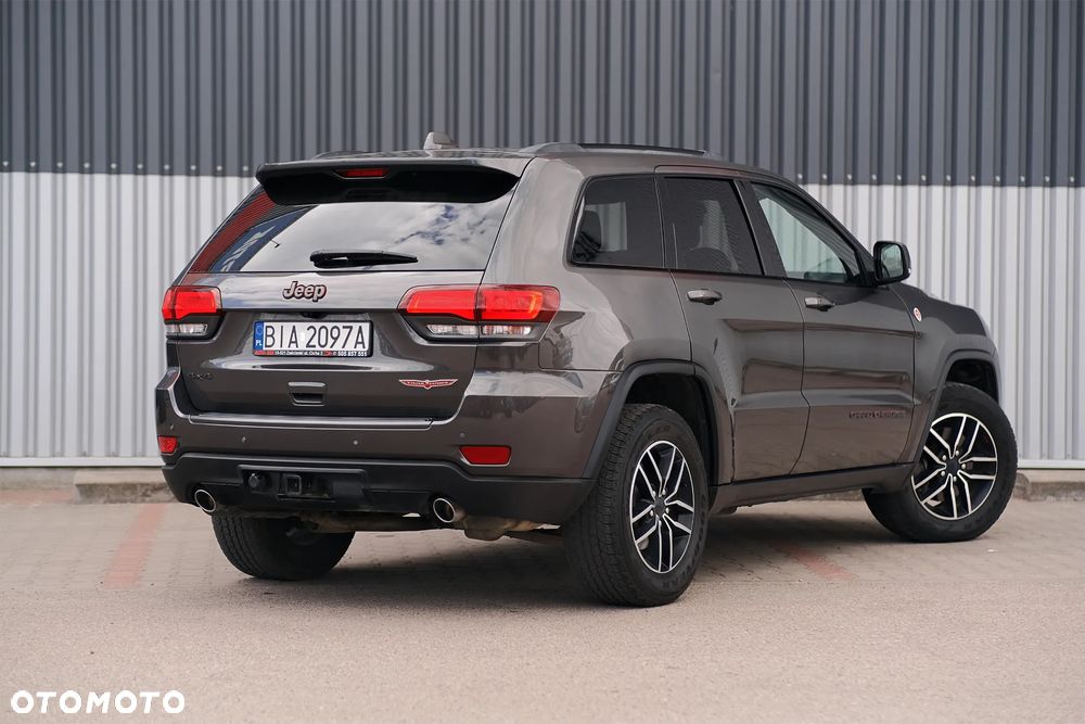 Jeep Grand Cherokee - 8