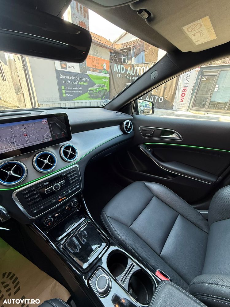 Mercedes-Benz GLA 220 CDI 7G-DCT AMG Line - 13