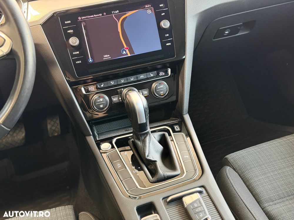 Volkswagen Passat 2.0 TDI DSG Comfortline - 19