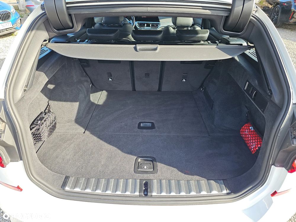 BMW Seria 3 320i M Sport sport - 17