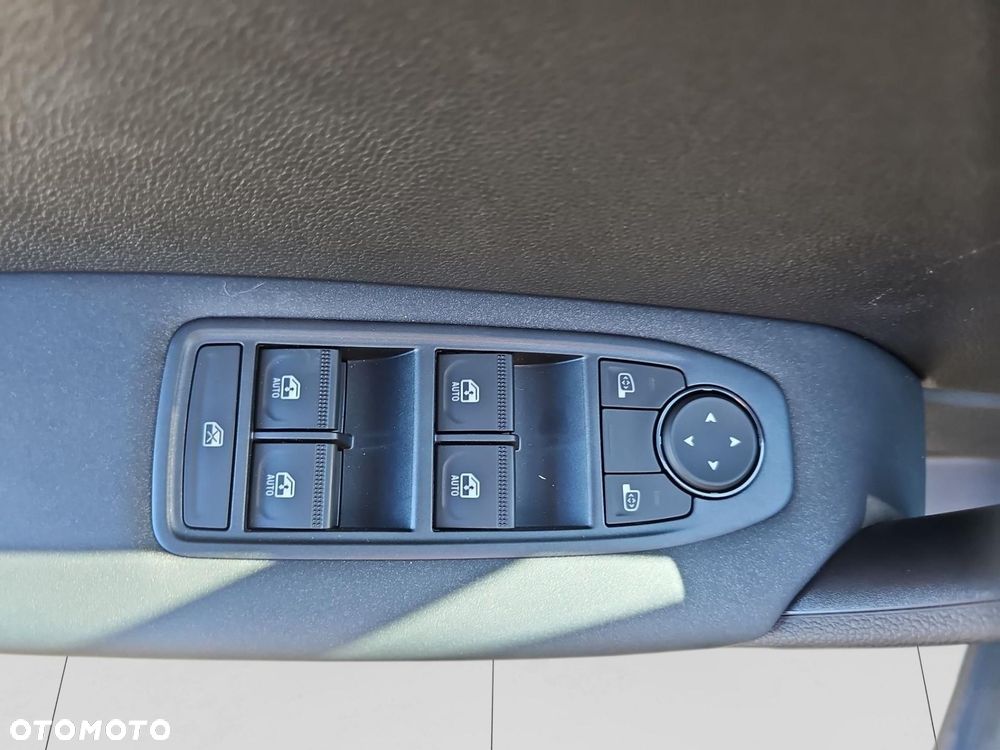 Renault Captur - 16