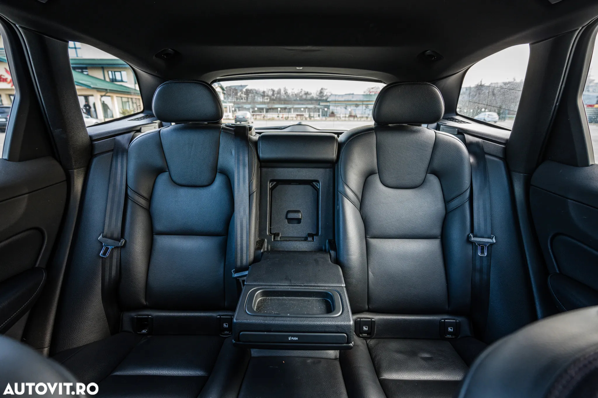 Volvo XC 60 D4 AWD Geartronic RDesign - 8