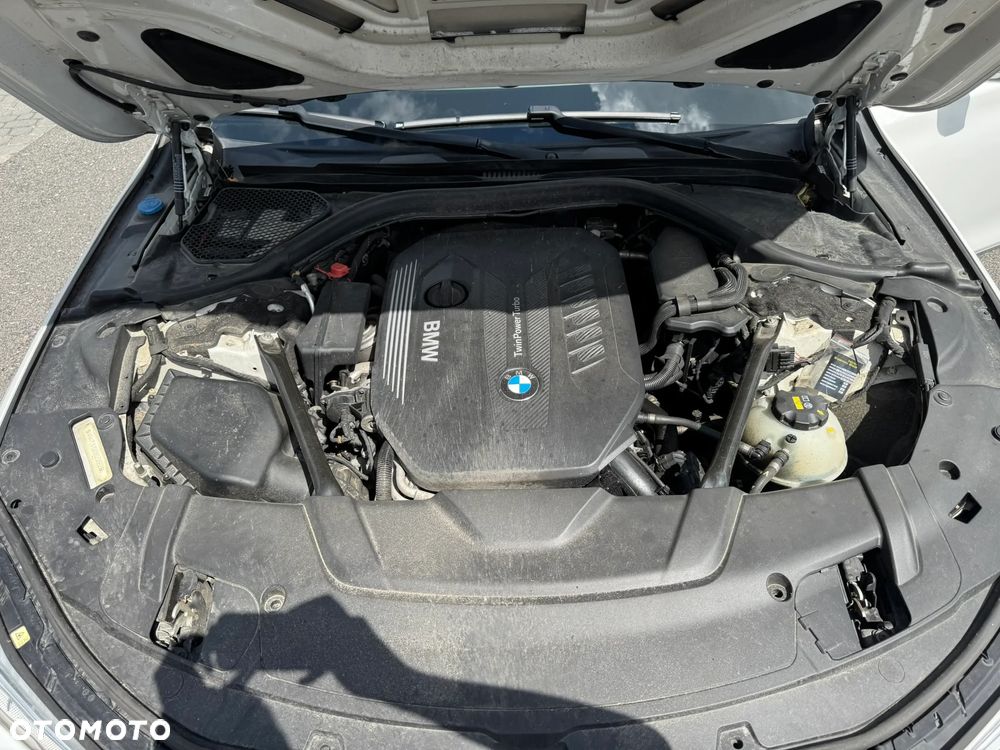 BMW Seria 7 740d xDrive - 21