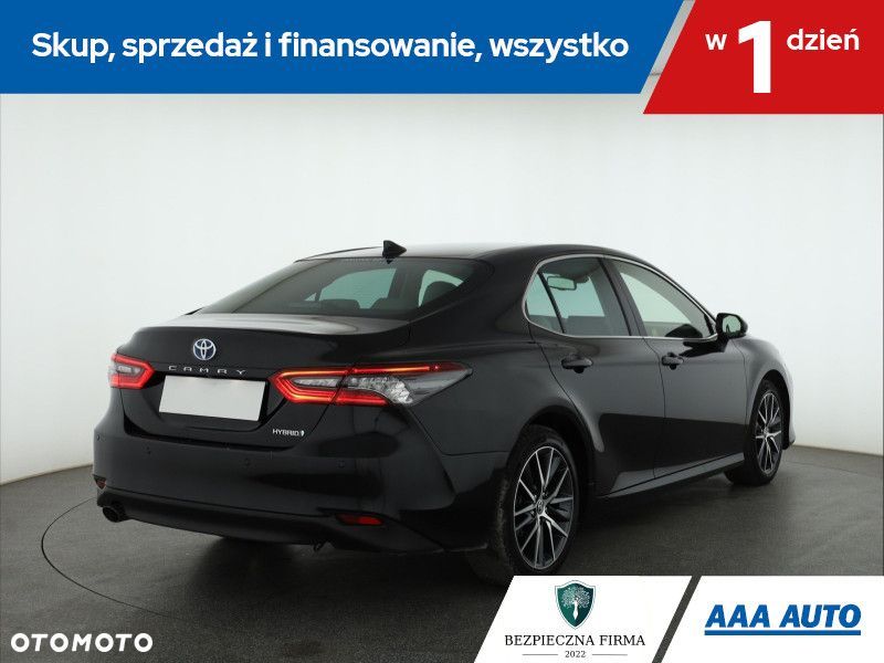 Toyota Camry - 7