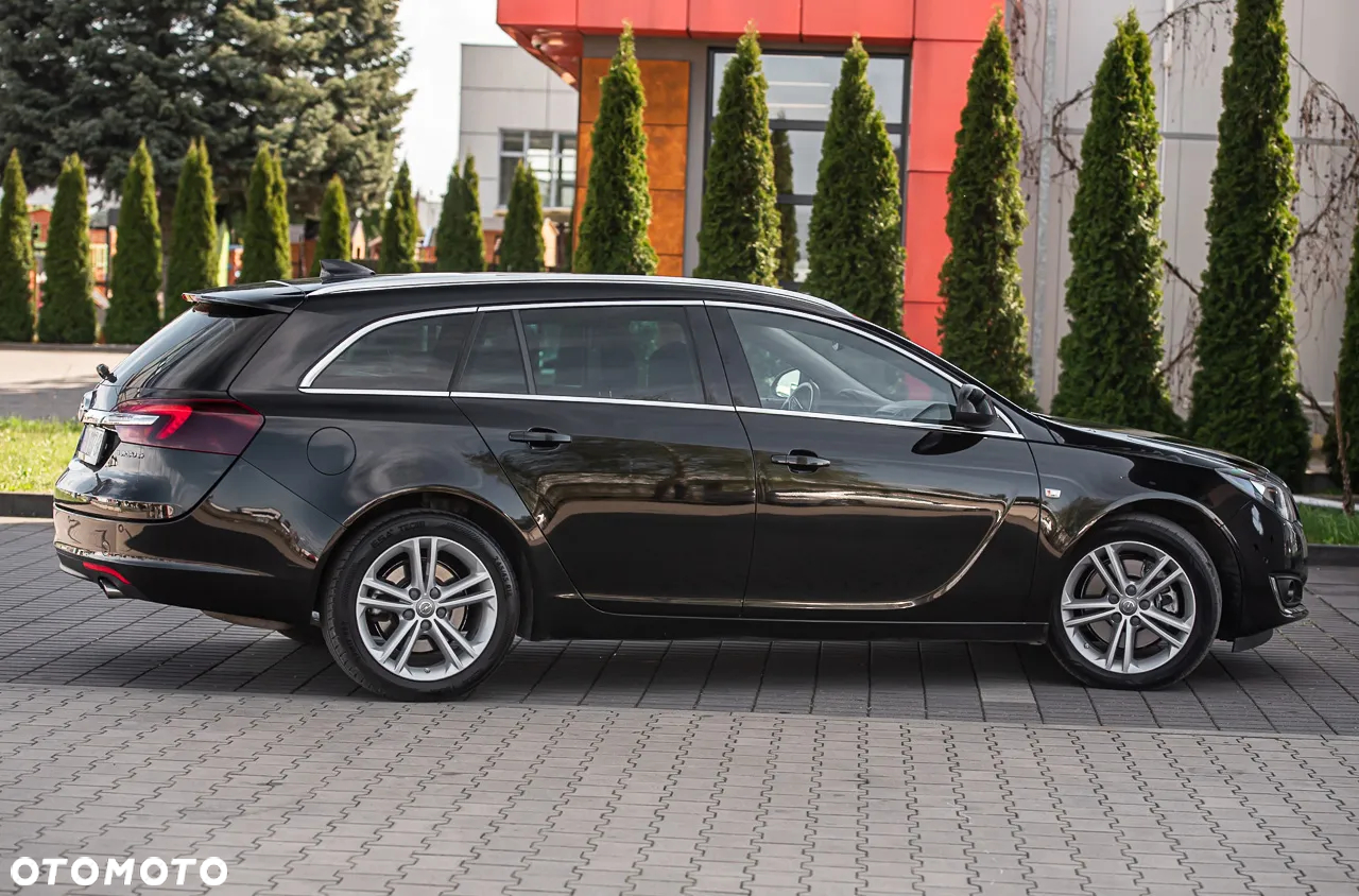 Opel Insignia 2.0 SIDI Turbo 4x4 Sports Tourer - 17