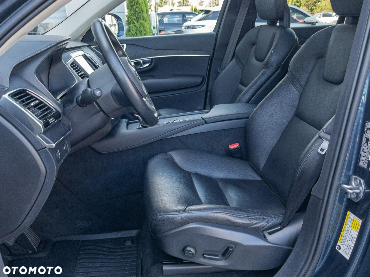 Volvo XC 90 - 31