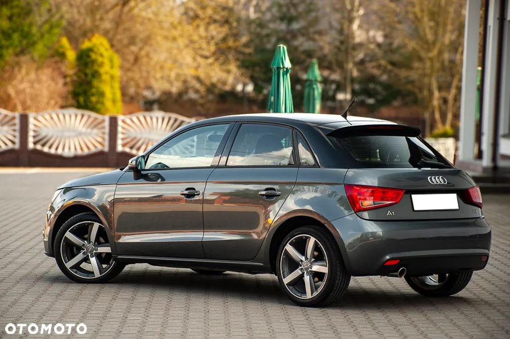 Audi A1 Sportback 1.6 TDI S line edition m S line Sportpaket - 17