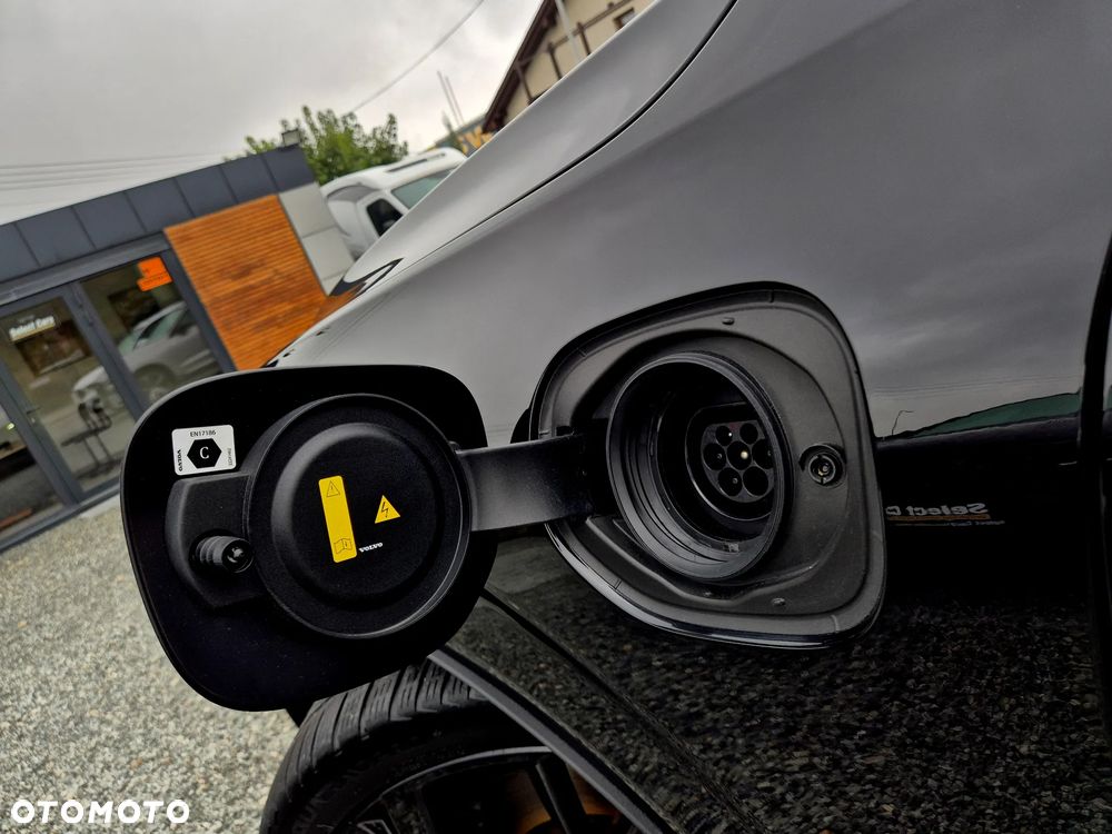 Volvo XC 60 T6 Plug-In Hybrid AWD Plus Black Edition - 34