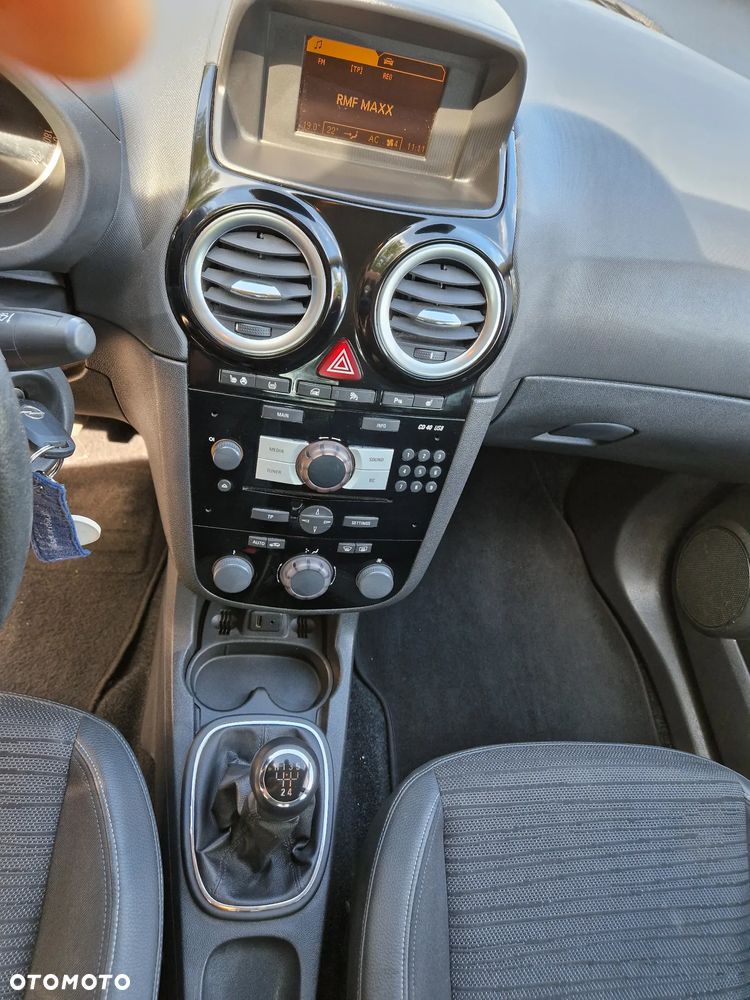 Opel Corsa - 20