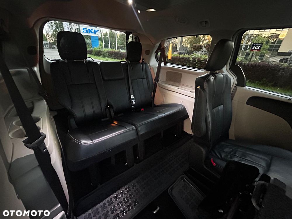 Chrysler Town & Country 3.6 Touring - 10
