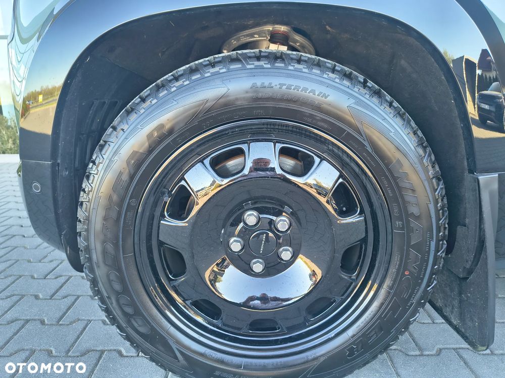 Land Rover Defender - 11