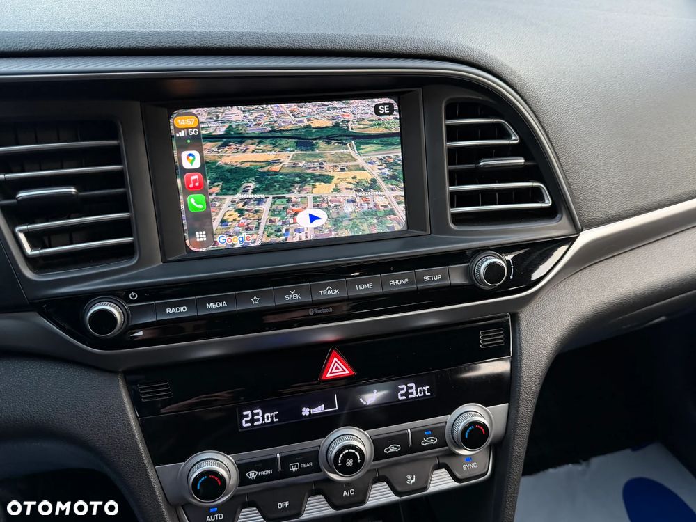 Hyundai Elantra 1.6 Comfort - 15