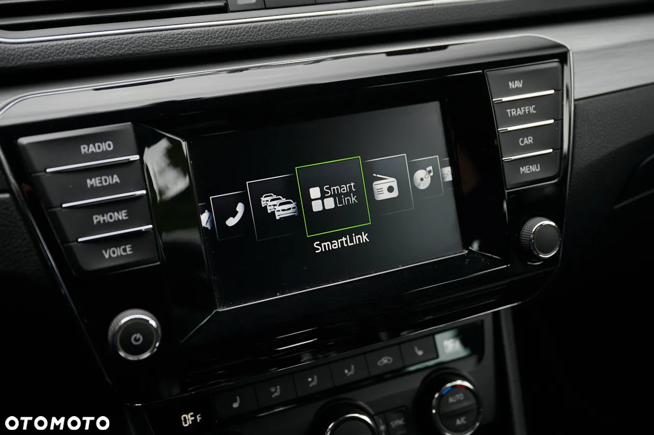 Skoda Superb 2.0 TDI DSG Premium Edition - 22