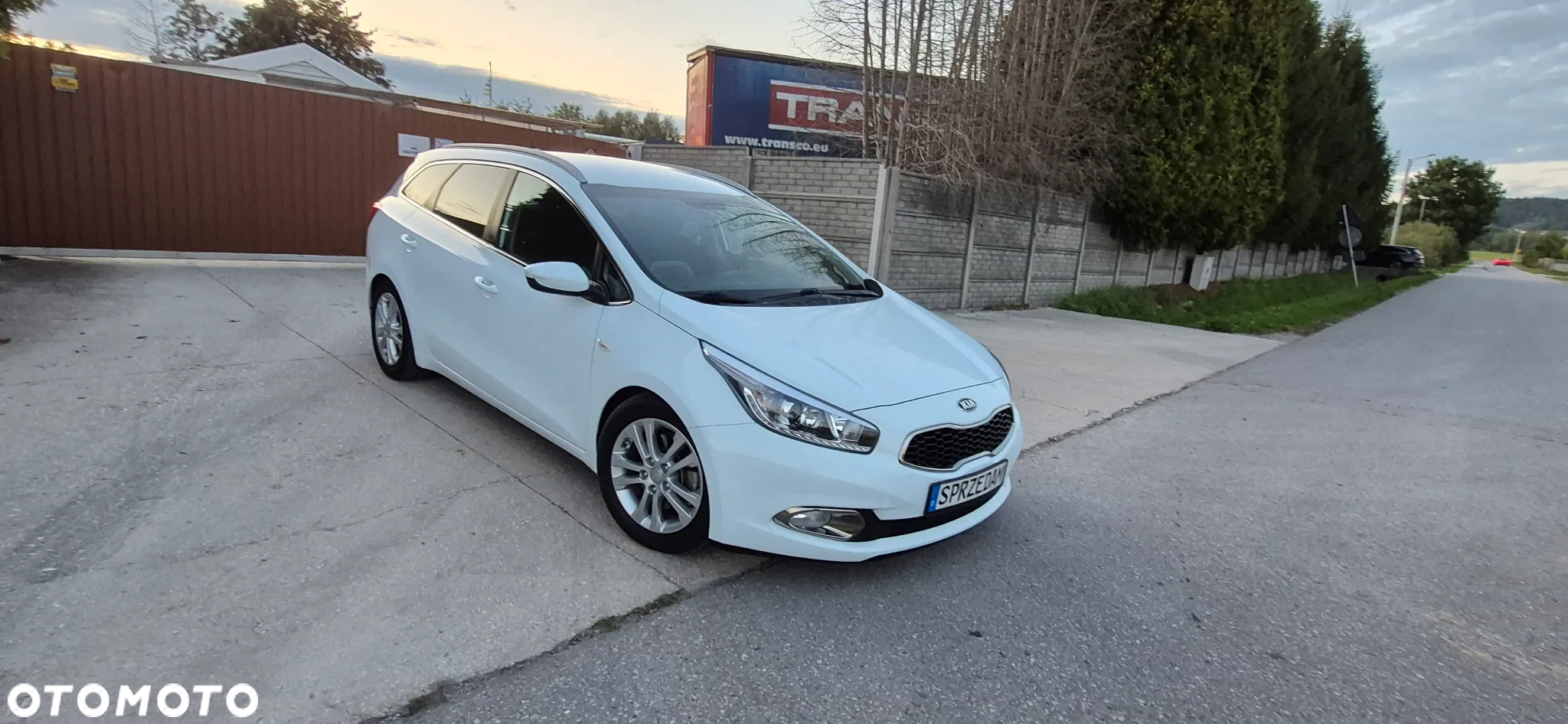 Kia Ceed 1.6 GDI ISG SW Platinum Edition - 31